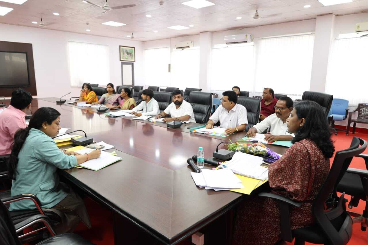 मतदान केंद्रों का भौतिक सत्यापन करें : उपायुक्त