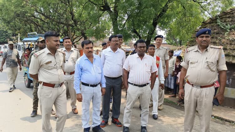 हिरणपुर में बकरीद को लेकर निकाला गया फ्लैग मार्च