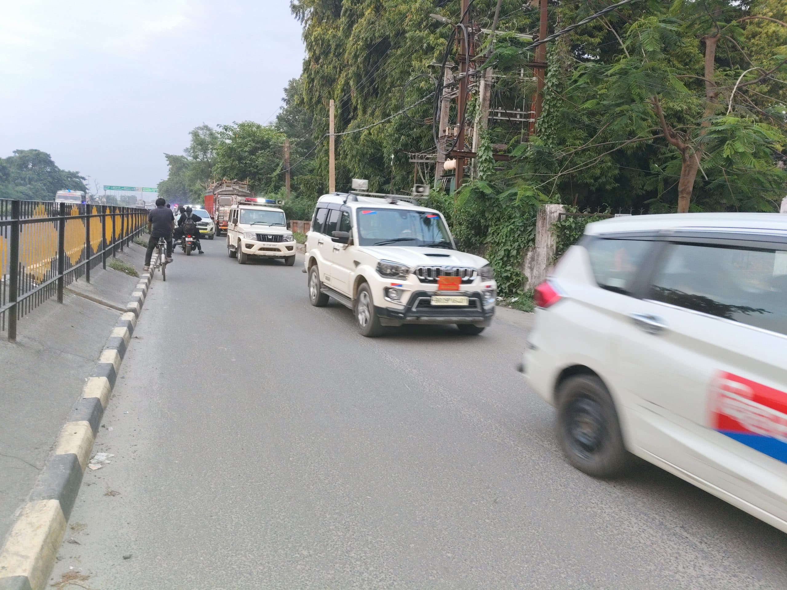 बकरीद पर्व में शांति बनाये रखने के लिए फ्लैग मार्च