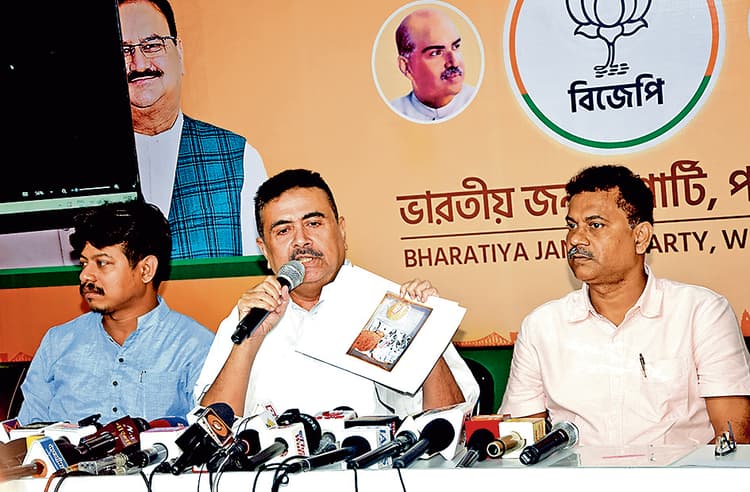 राज्य सरकार की प्रसाद वितरण की प्रक्रिया पर शुभेंदु ने उठाए सवाल