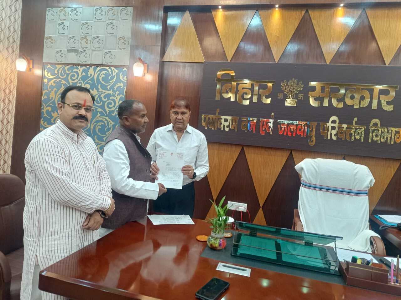 सेंचुरी क्षेत्र के फलों से हटेगा प्रतिबंध, वनवासियों को उपलब्ध होगा बाजार