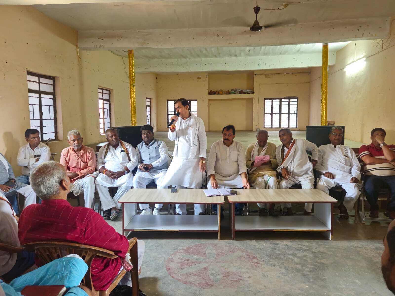 महागठबंधन की बैठक में भ्रष्टाचार के खिलाफ संघर्ष का लिया संकल्प