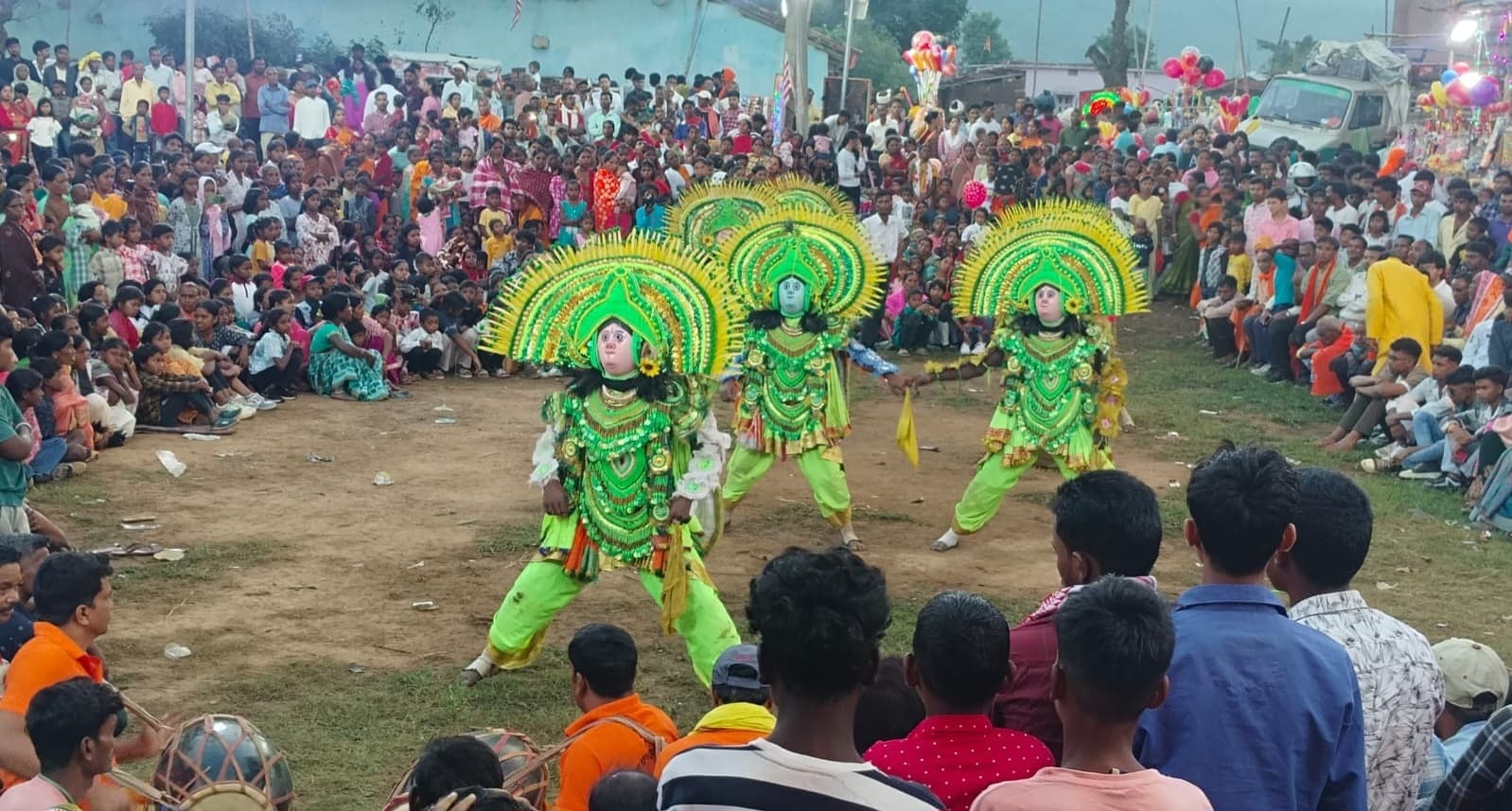दहकते अंगारों पर चले भोक्ता