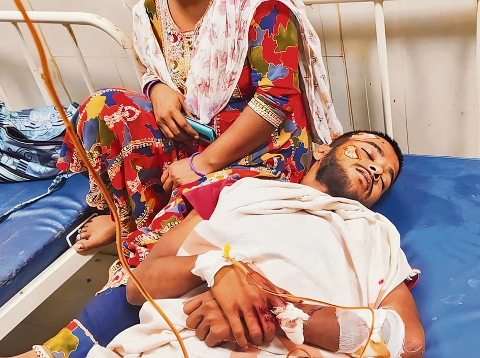 Jehanabad : पिकअप की ठोकर से बाइक सवार युवक की गयी जान, दो घायल