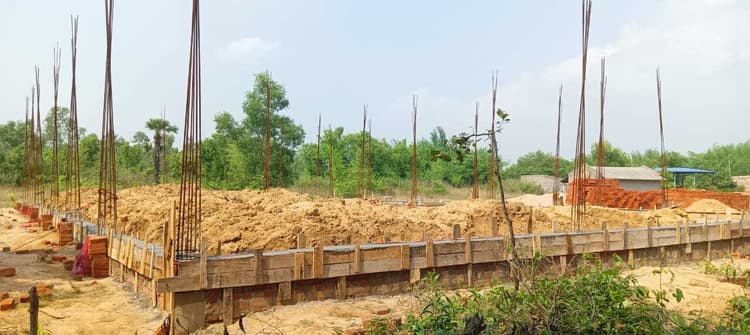 East Singhbhum News : लैंपस भवन निर्माण में गड़बड़ी से आक्रोश