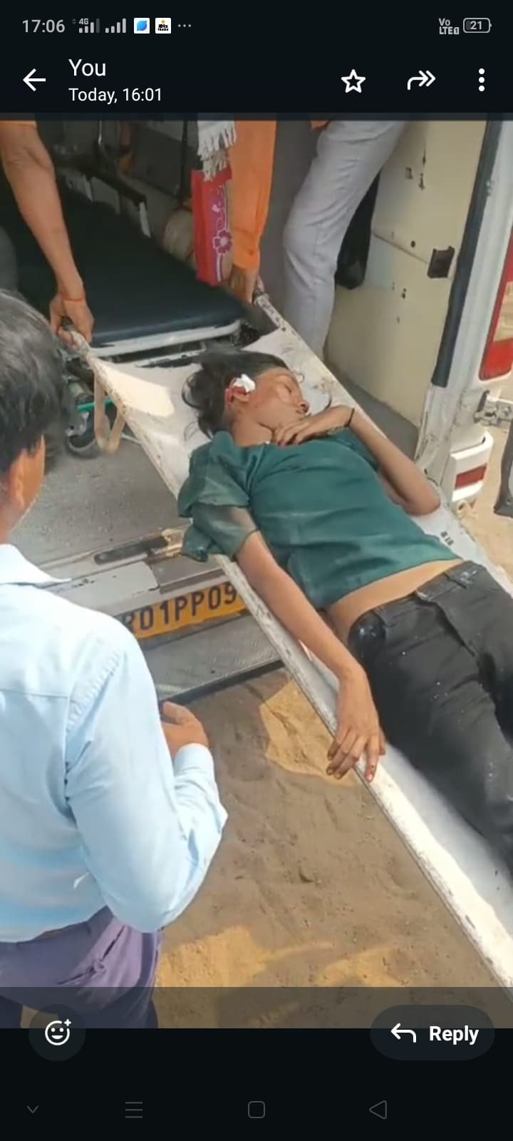 ट्रेन से गिरकर सगी दो बहनें घायल, एक की हालत गंभीर