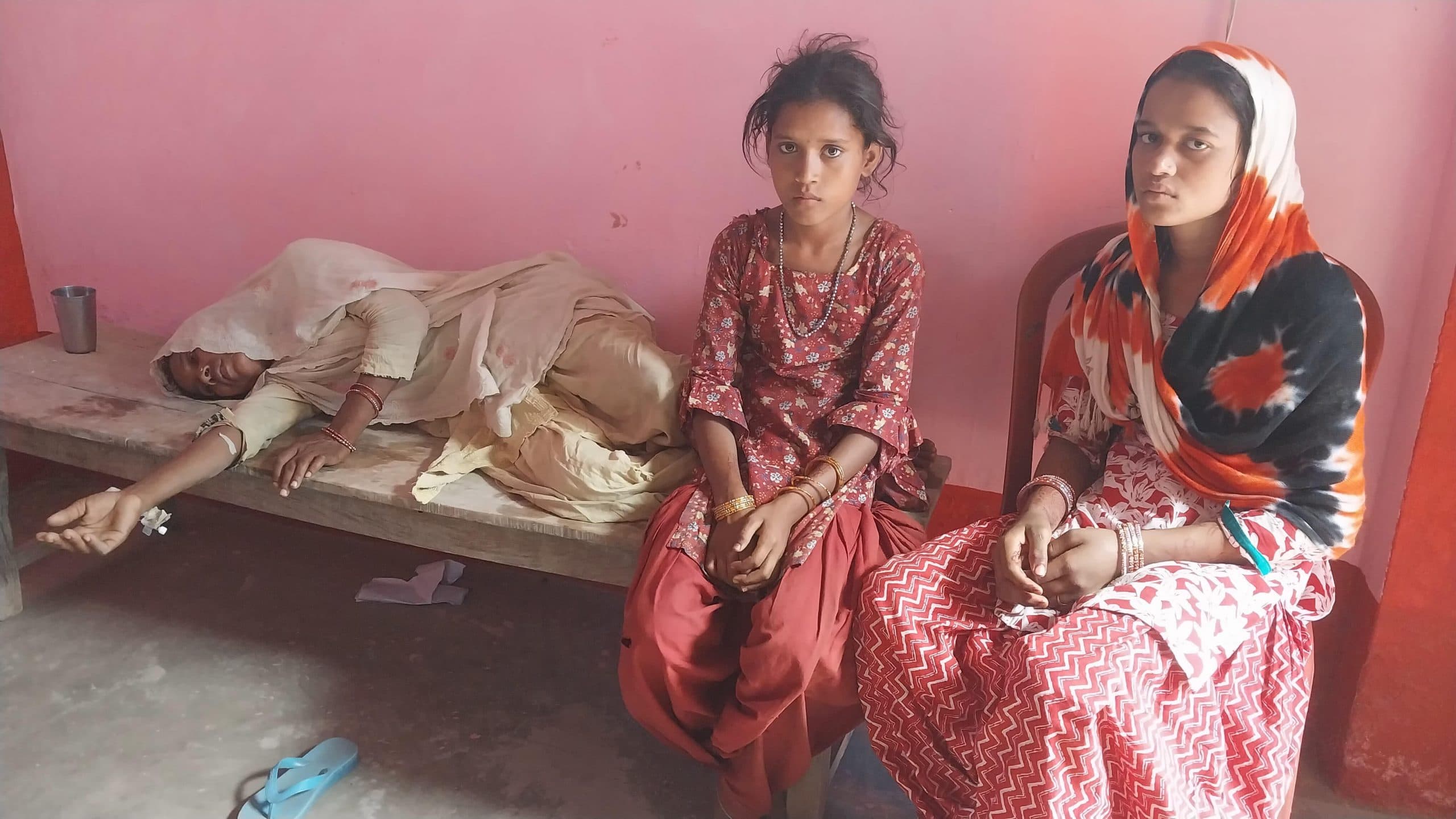 मारपीट में तीन लोग घायल