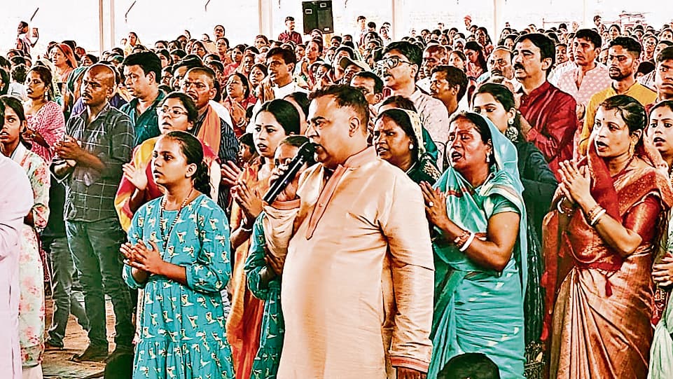 Ranchi News : मां आदि शक्ति की पूजा, भजनों पर झूमे लोग