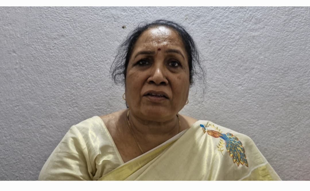 गैंगरेप पीड़िता से मिलीं महिला आयोग की सदस्य, केंद्र को दी जायेगी रिपोर्ट