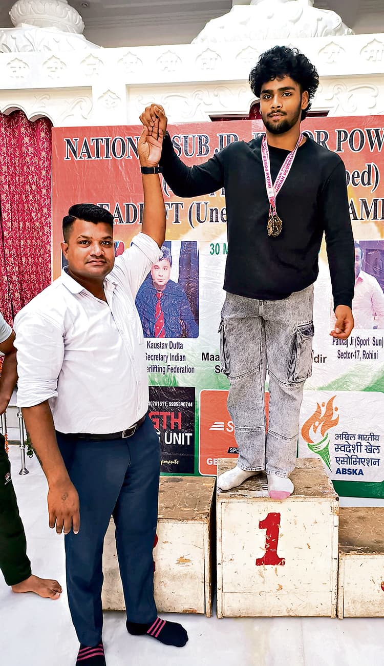 Rourkela News: पावर लिफ्टिंग व डेडलिफ्ट प्रतियोगिता में राउरकेला के खिलाड़ियों ने चार स्वर्ण व एक रजत पदक जीता