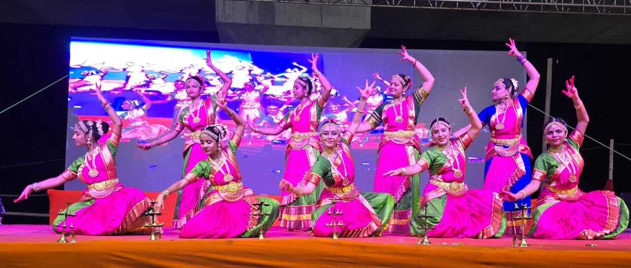 कंगन घाट पर गूंजा ‘हर-हर गंगे’