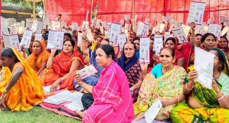 महिलाएं निर्णयकर्ता की भूमिका निभा रही हैं