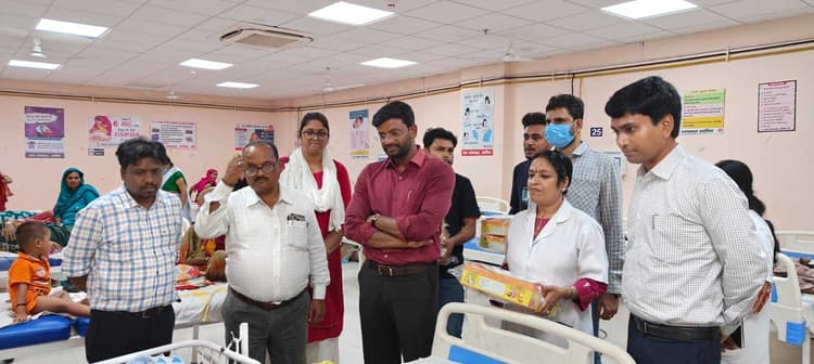 अटेंडेंट पास की व्यवस्था प्रभावी तौर पर करें लागू