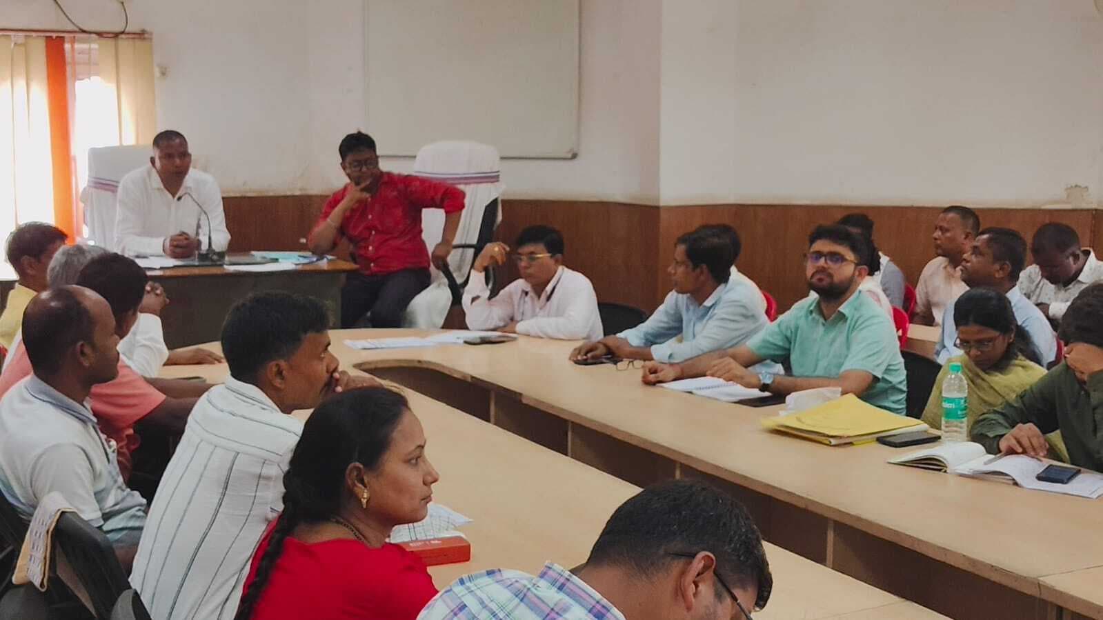 शून्य प्रगति वाले बीएलओ को एसडीएम ने लगायी फटकार