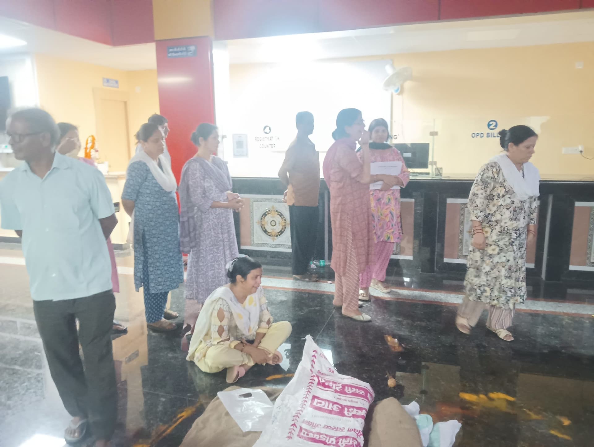 Giridih News: सरिया के निजी अस्पताल में मरीज की मौत, परिजनों ने किया हंगामा Giridih News: सरिया के निजी अस्पताल में मरीज की मौत, परिजनों ने किया हंगामा