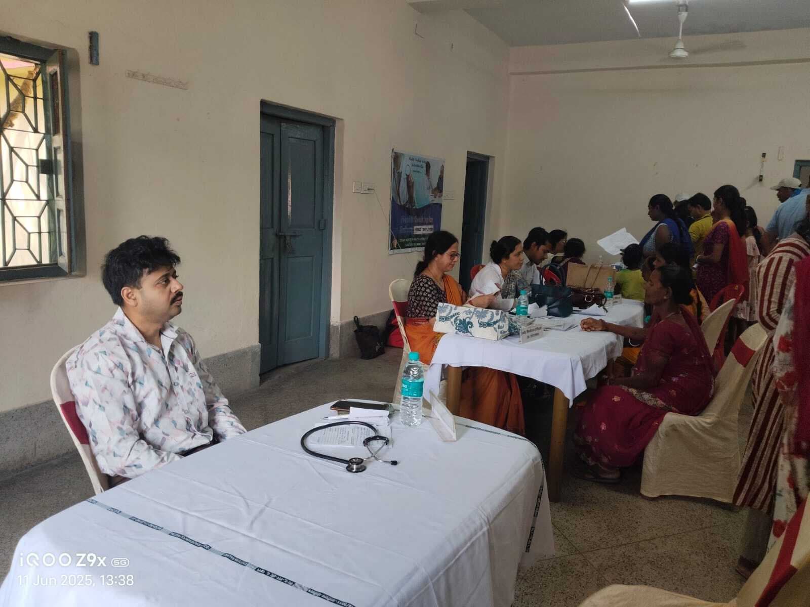 शिविर में 52 रेलकर्मियों के परिजनों की हुई स्वास्थ्य जांच