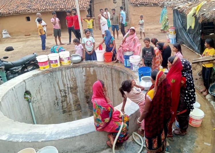 उमस भरी गर्मी से जनजीवन अस्त-व्यस्त