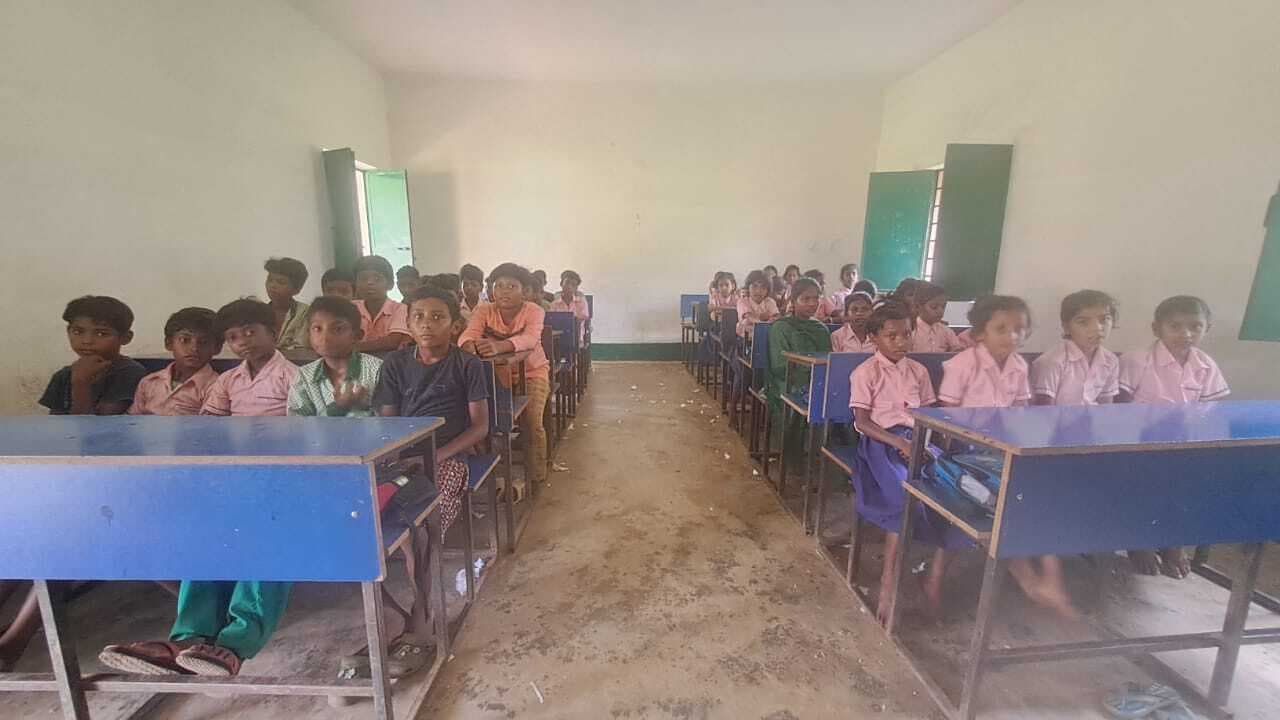 मध्य विद्यालय बड़ी रणबहियार में चावल के अभाव में मध्याह्न भोजन बंद