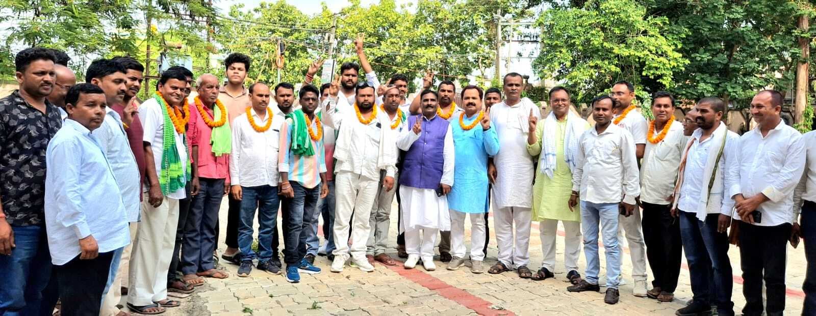 सातवीं बार राजद जिलाध्यक्ष चुने गए अमरेंद्र, धूमधाम से मनाया लालू यादव का जन्मदिन