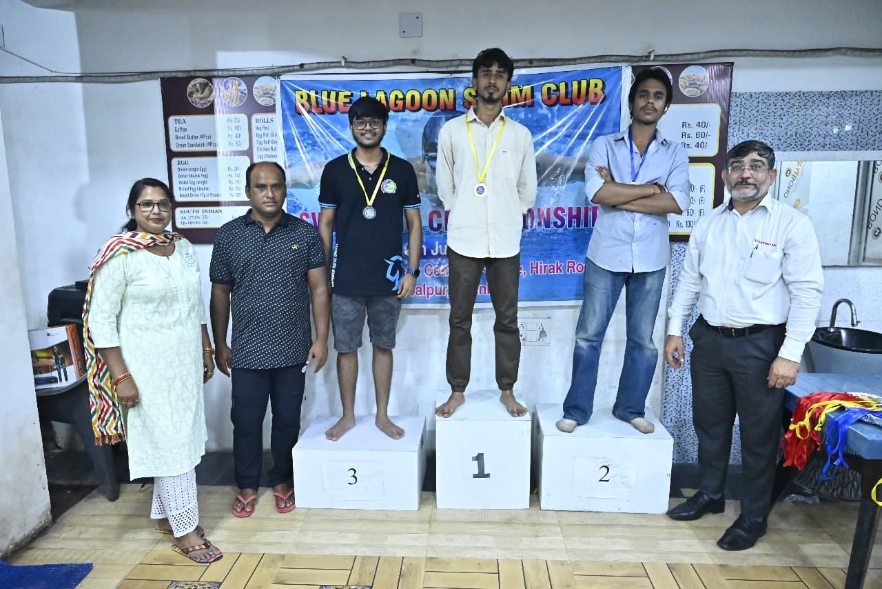 Dhanbad News: तैराकी में अंकित, प्रतीका, आलिशा, माधव का उत्कृष्ट प्रदर्शन