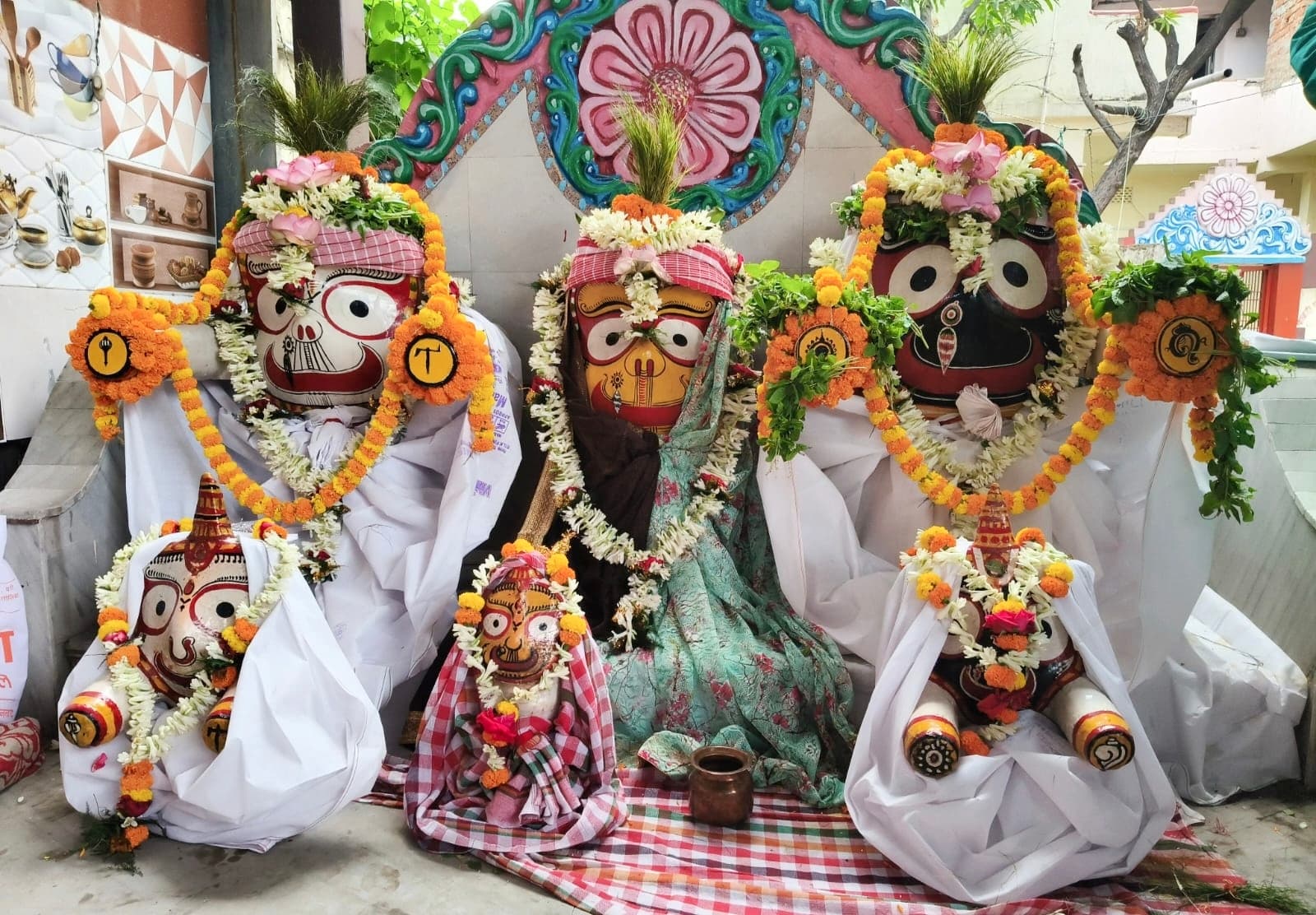 Dhanbad News: 108 घट जल से हुआ महाप्रभु का महास्नान