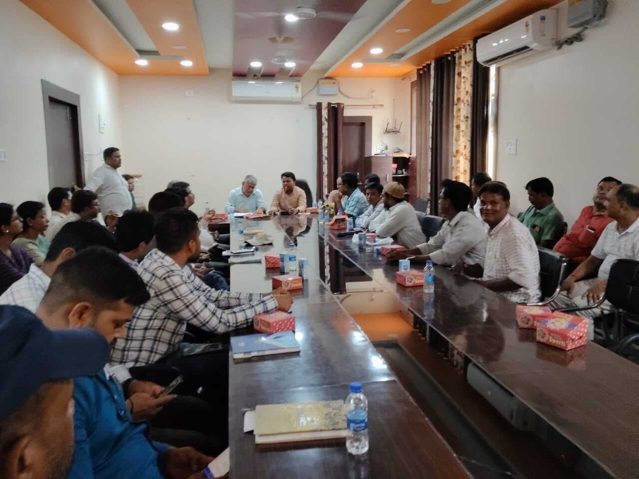 20 सूत्री की बैठक में बुनियादी समस्याओं पर मंथन