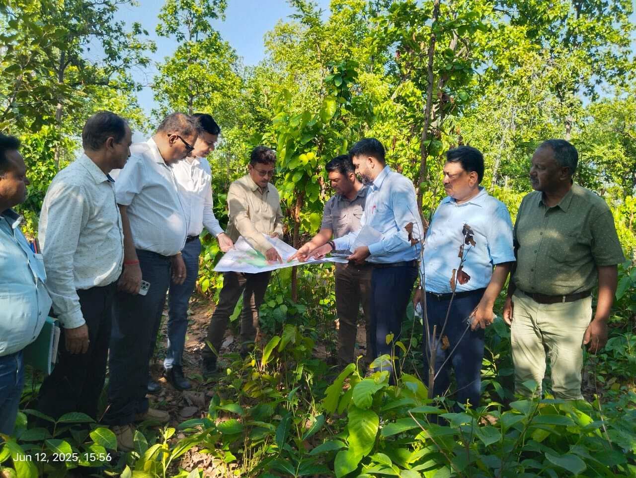 अशोकि परियोजना खदान विस्तारीकरण मामले में प्रधान मुख्य वन संरक्षक ने किया स्थल निरीक्षण