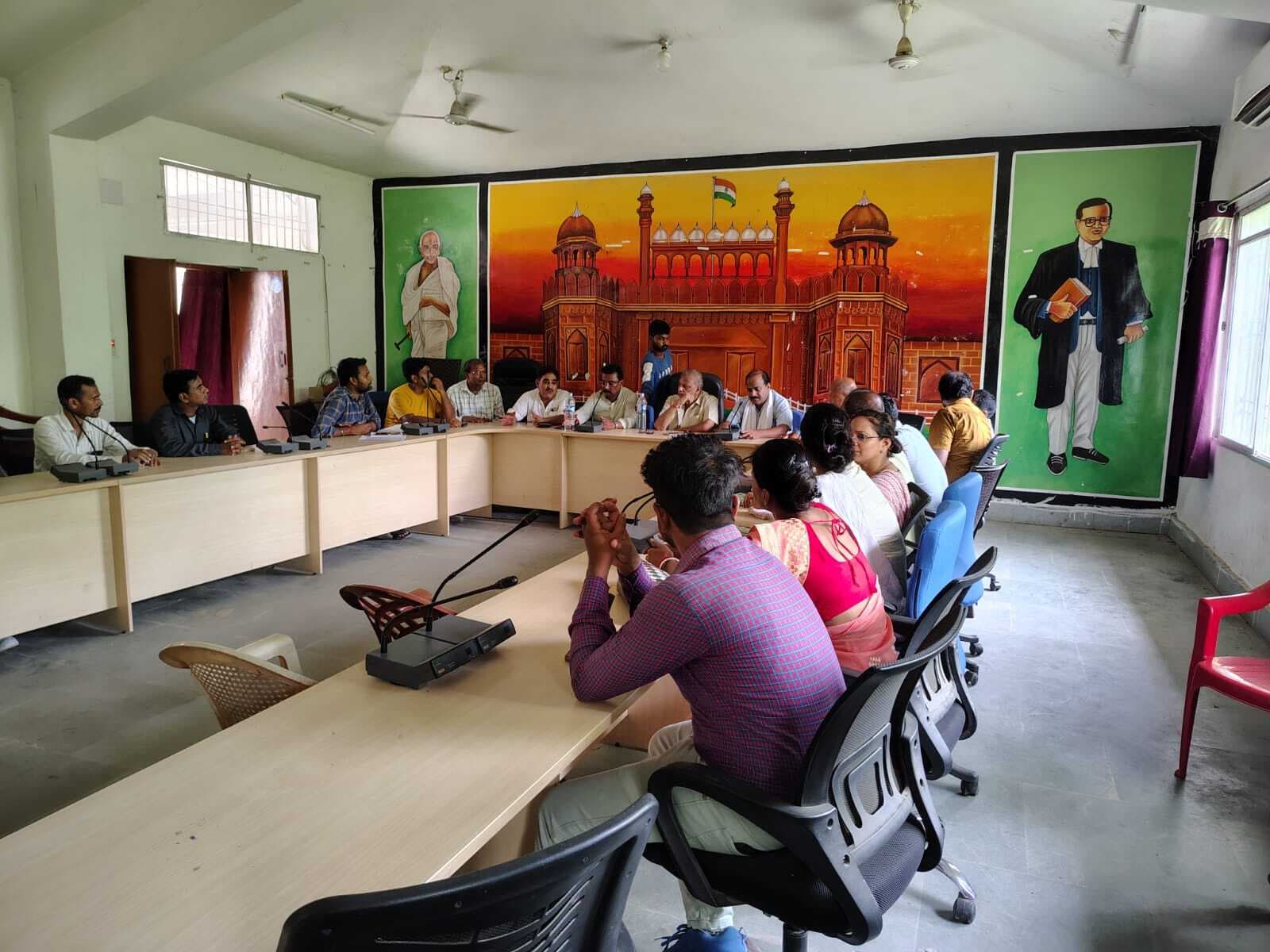 मरीजों को सात दिन एक्स-रे सेवा देने व शत प्रतिशत बच्चों के टीकाकरण का लिया प्रस्ताव