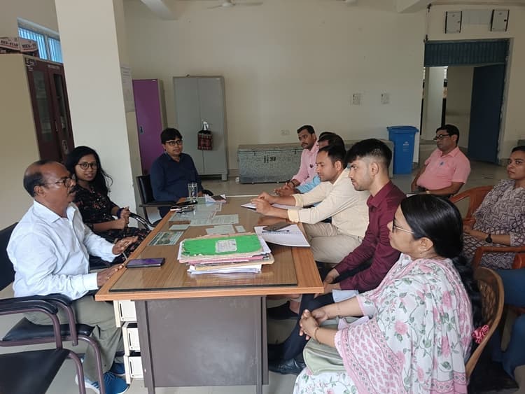 विधानसभा स्तरीय बीएलओ व सुपरवाइजर को दिया प्रशिक्षण