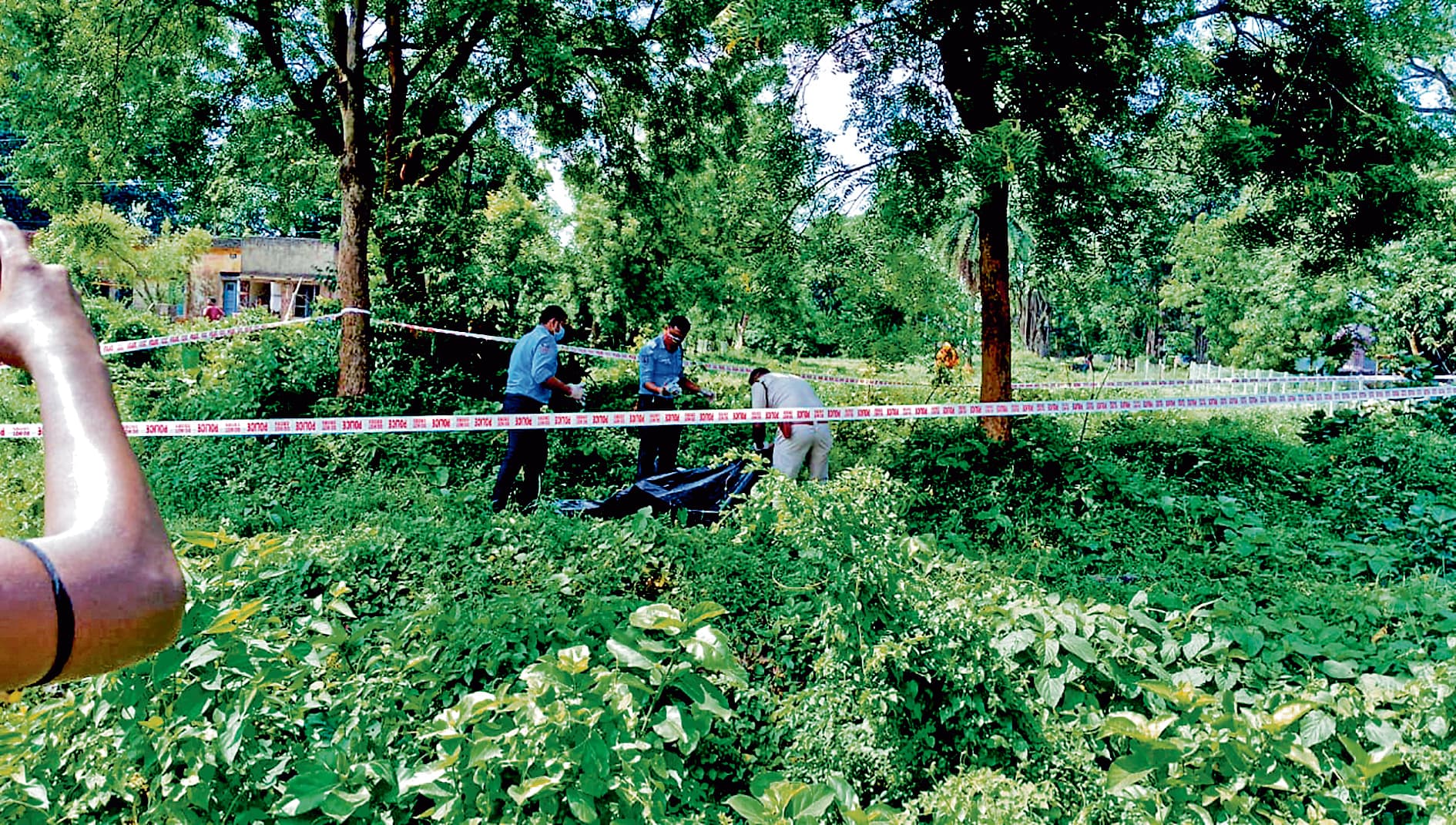 वृद्ध महिला का शव मिलने से मारकोनी इलाके में सनसनी