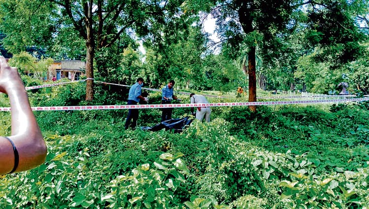 वृद्ध महिला का शव मिलने से मारकोनी इलाके में सनसनी