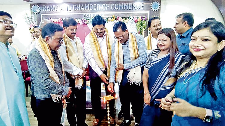 रानीगंज में महिला सशक्तीकरण को समर्पित ट्रेड शो शुरू