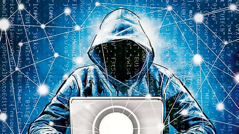 32 दिनों तक निगरानी में रख लूटे "1.65 करोड़