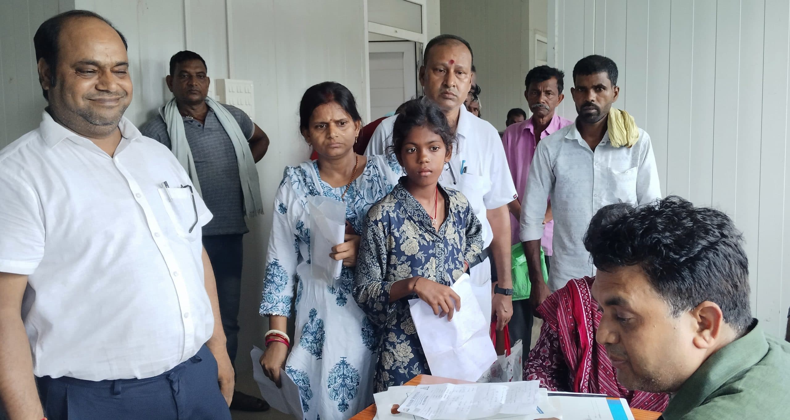 दिव्यांग प्रमाणित सटिर्फिकेट बनाने को लगी रही मरीजों की भीड़