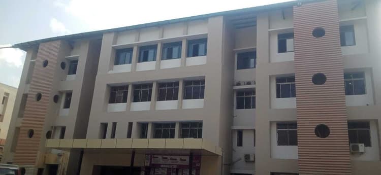 Chaibasa News : सदर अस्पताल में डॉक्टरों के स्वीकृत पद 35, पदस्थापित सिर्फ 19