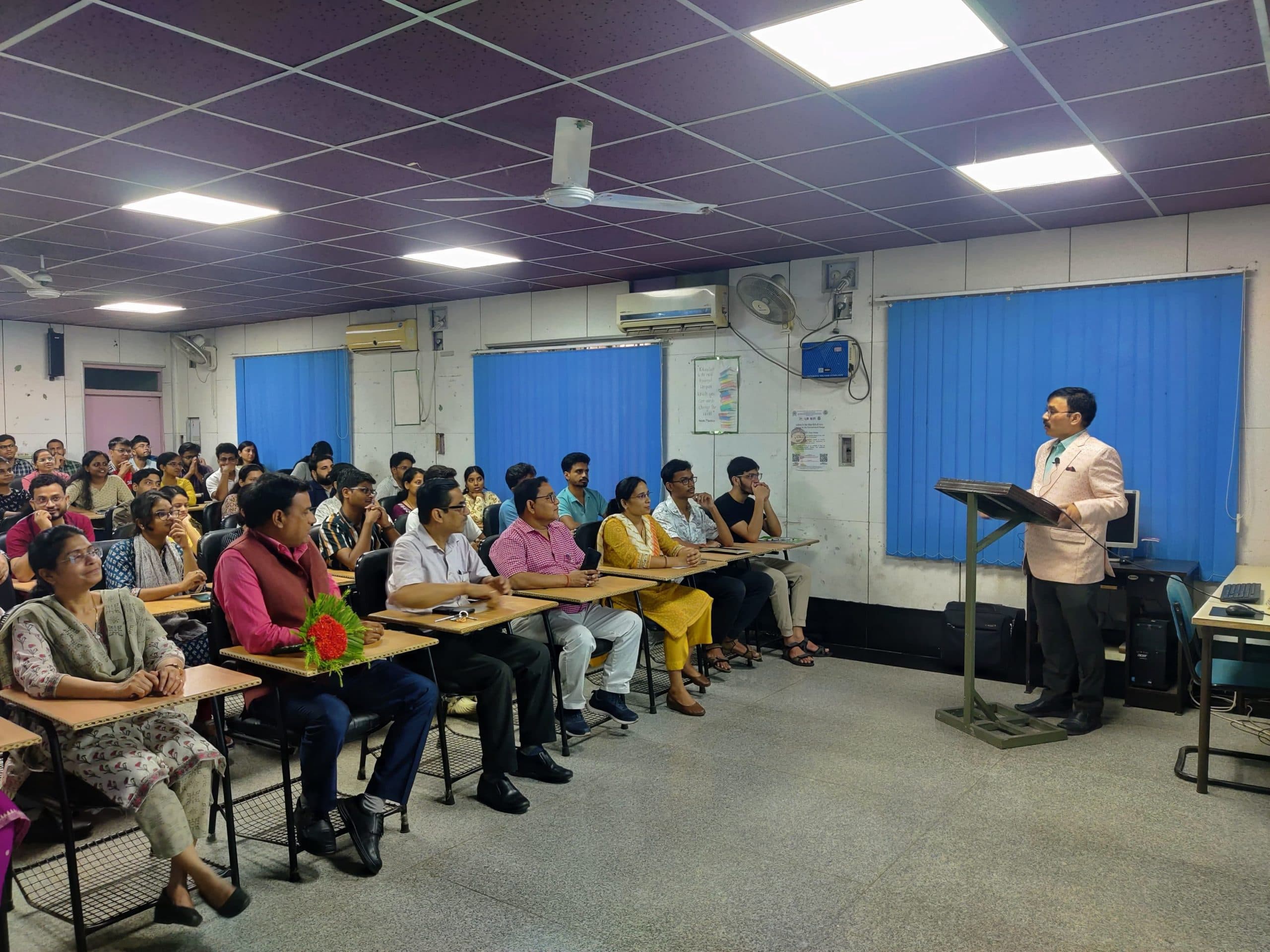 Dhanbad News: आइआइटी में पर्यावरणीय स्थिरता पर व्याख्यान