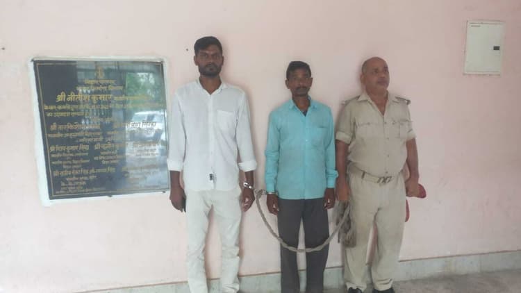 लावारिस अवस्था में 83 लीटर बियर बरामद, दो शराबी गिरफ्तार