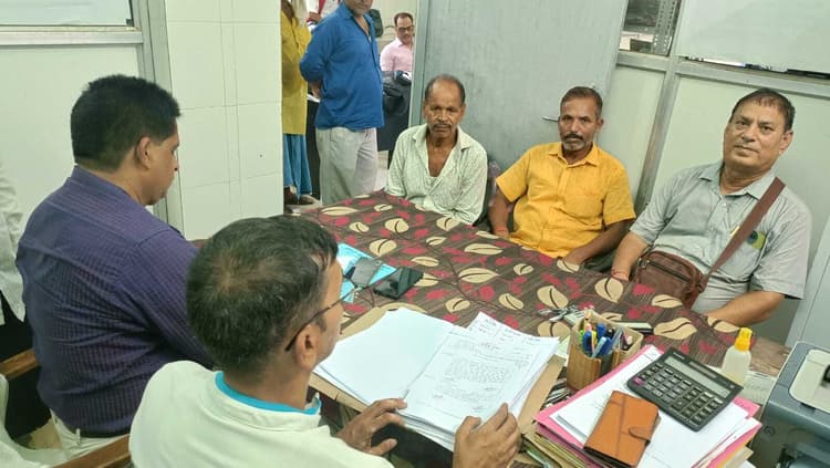 प्रतापपुर ठाकुरबाड़ी न्यास समिति की 65 बीघा भूमि की हुई बंदोबस्ती