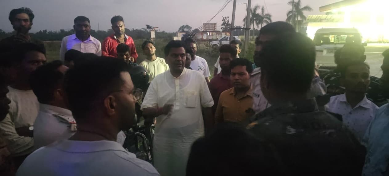 Bokaro News : मुआवजे पर बनी सहमति, फिर उठा छात्र का शव