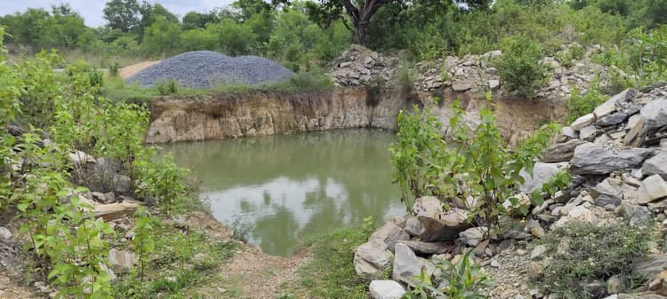 East Singhbhum News : लोगों को नहीं मिल रहा पानी, विभाग के खिलाफ आक्रोश