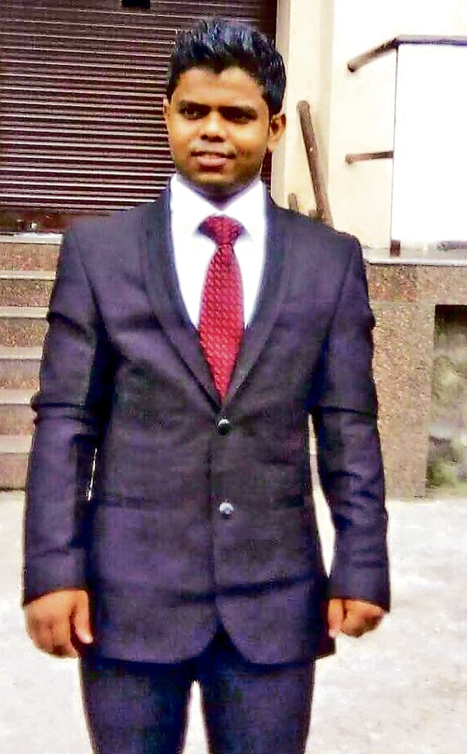 Dhanbad News: फुटबॉलर अश्विनी केवट ने फांसी लगा की आत्महत्या