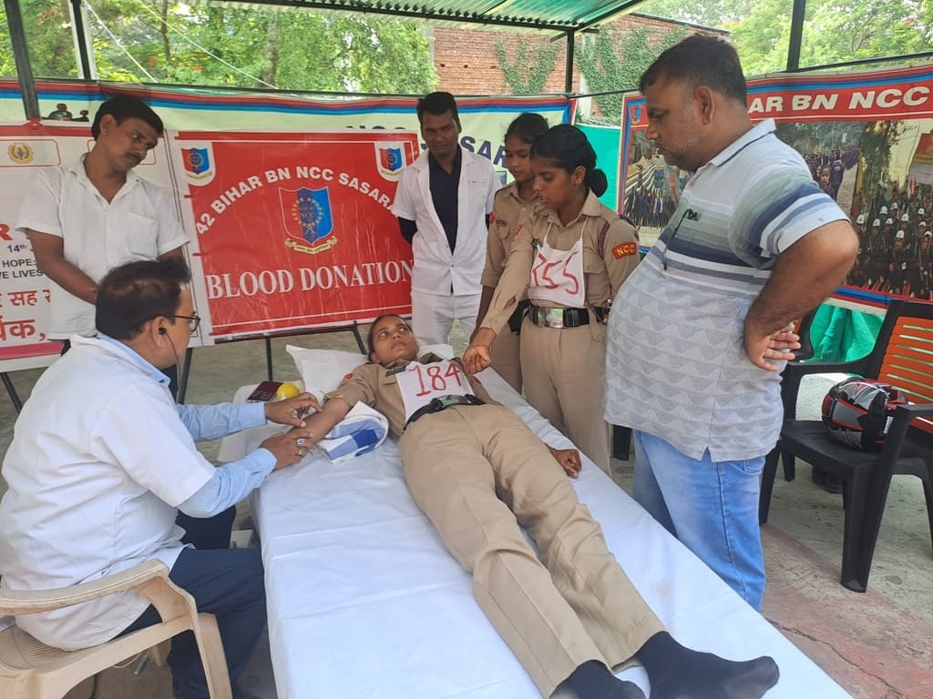रक्तदान कर कैडेटों ने बढ़ाया मान, निभायी अपनी जिम्मेदारी