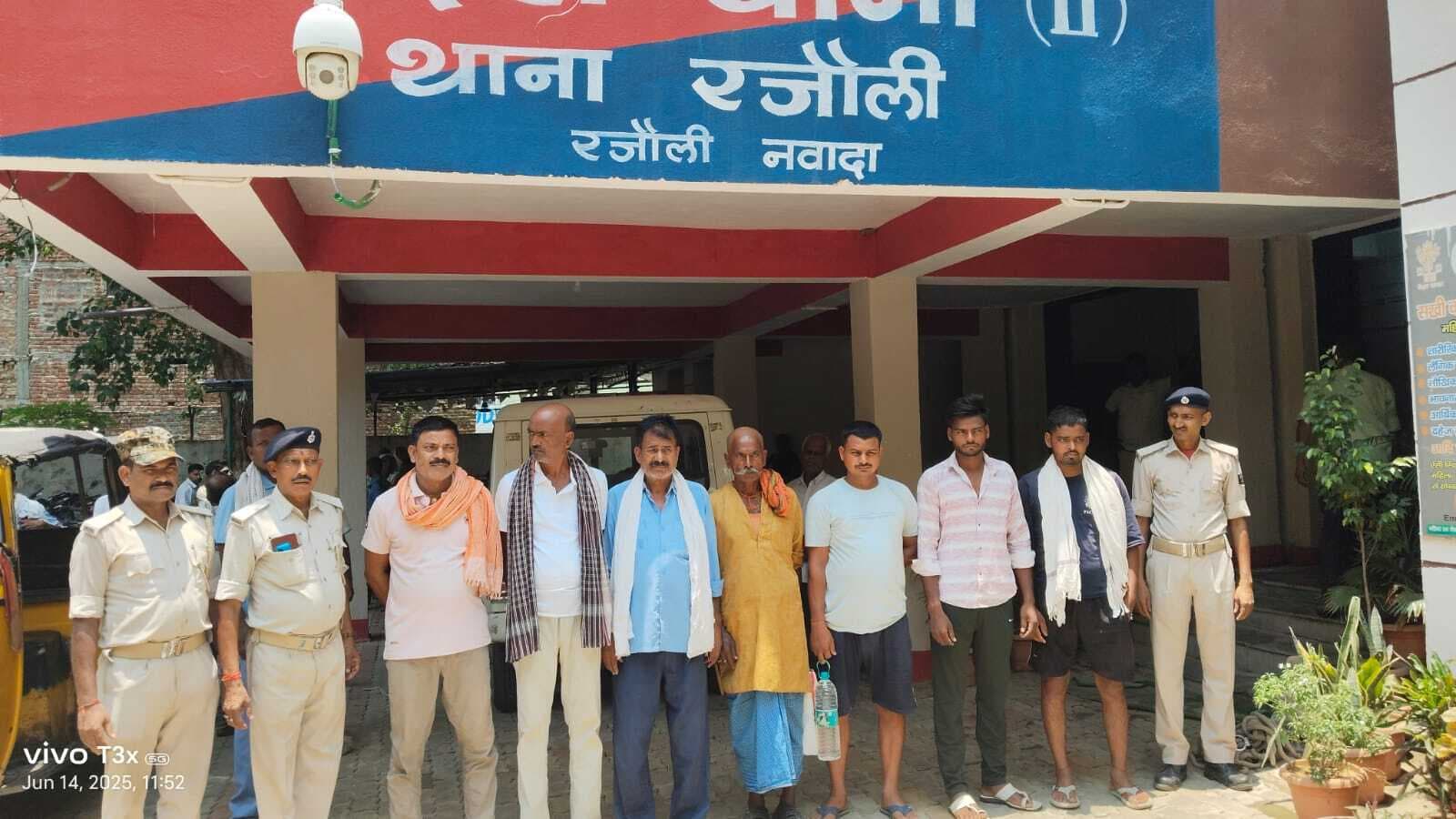 चार वारंटी व तीन शराब धंधेबाजों को पुलिस ने किया गिरफ्तार