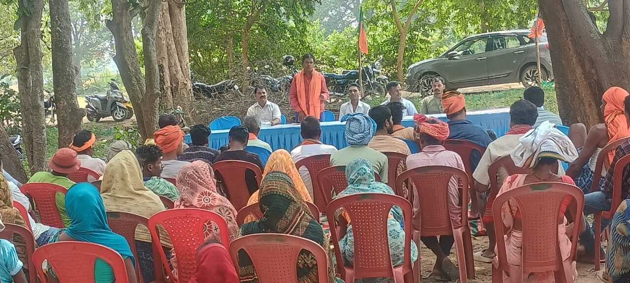 केंद्र की मोदी सरकार की कल्याणकारी योजनाओं की मिली जानकारी