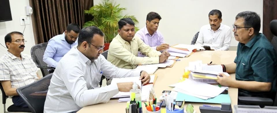 Bokaro News : स्कूली बच्चों का बनायें हेल्थ कार्ड : उपायुक्त