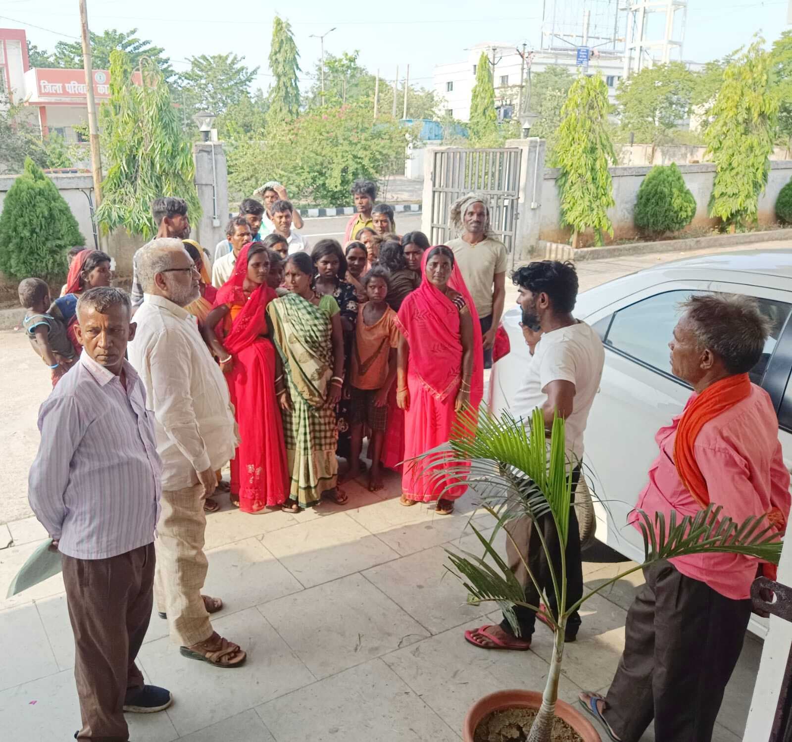 Bokaro News : गया में बंधक बनाये गये थे महुआटांड़ और रामगढ़ के 28 मजदूर