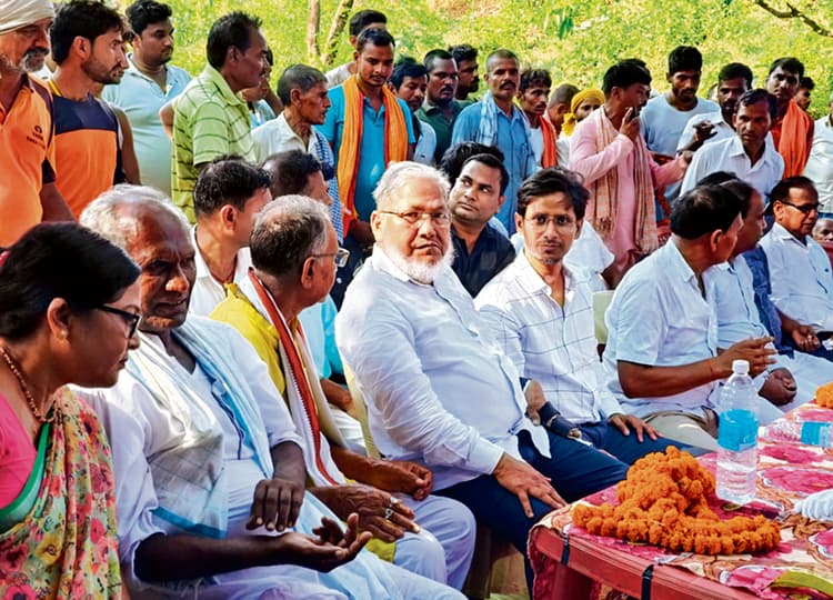 Bhagalpur news वर्षों से मिल रहा आश्वासन, अब आंदोलन का लिया निर्णय