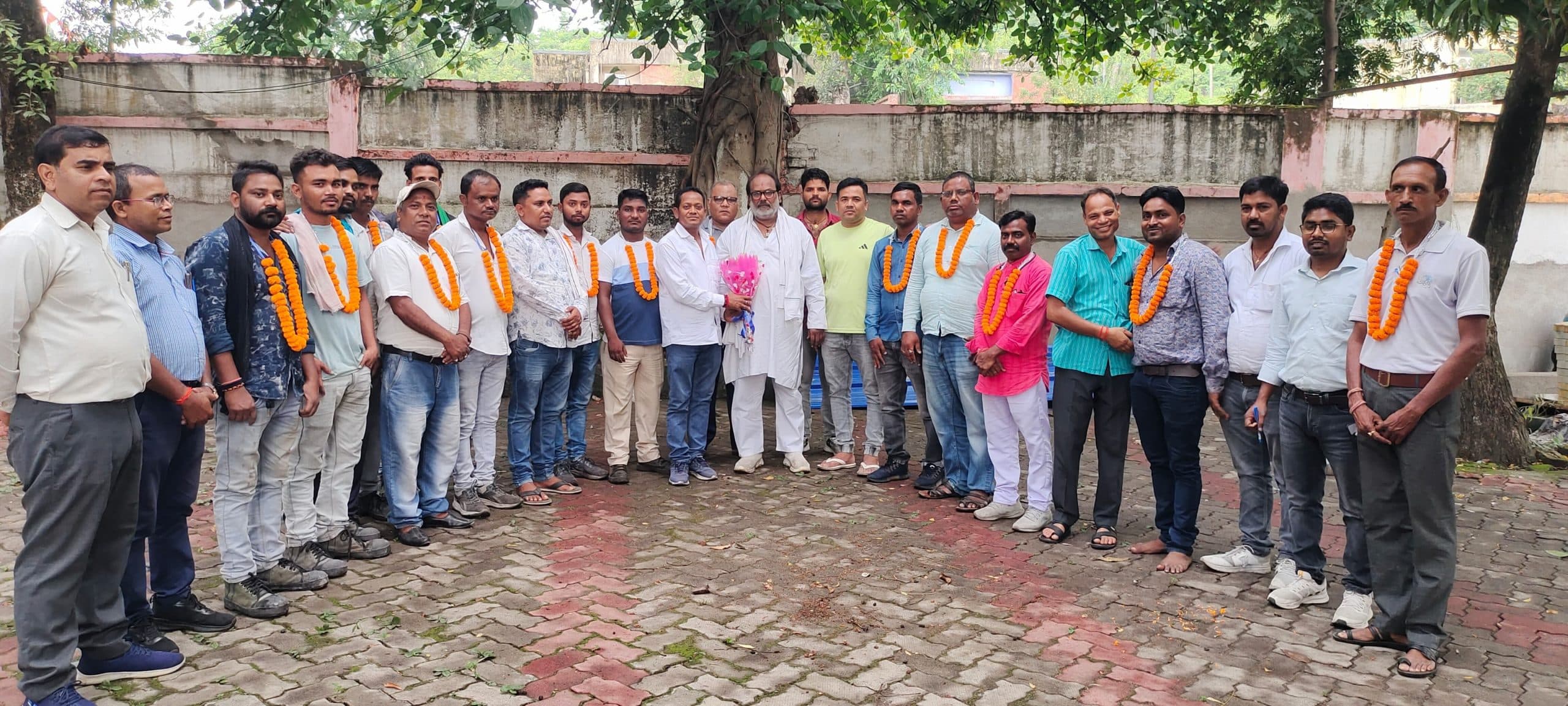 Bokaro News : कई कामगारों ने ली एजेकेएसएस की सदस्यता