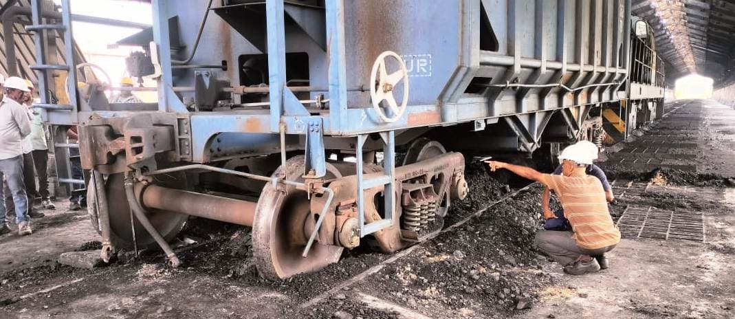 Bokaro News : सीटीपीएस में मालगाड़ी की बोगी हुई डिरेल