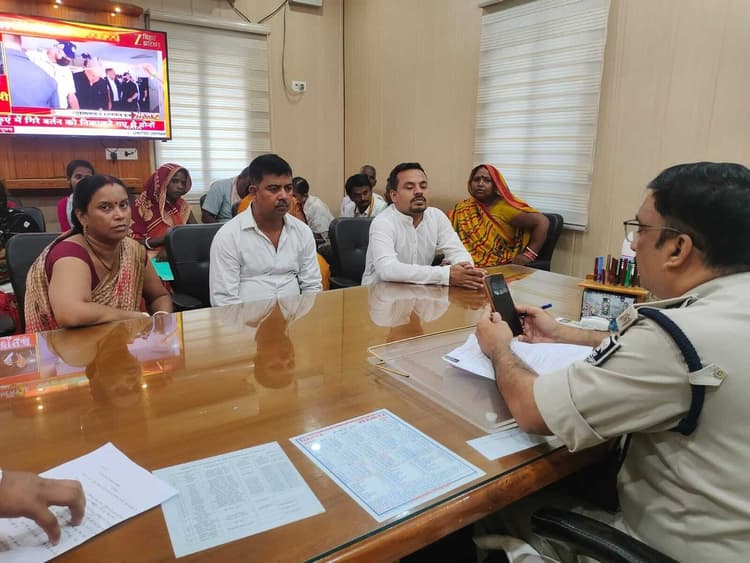 एसपी ने लगाया जनता दरबार